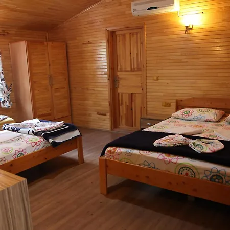 Varuna & Restaurant Guest house *